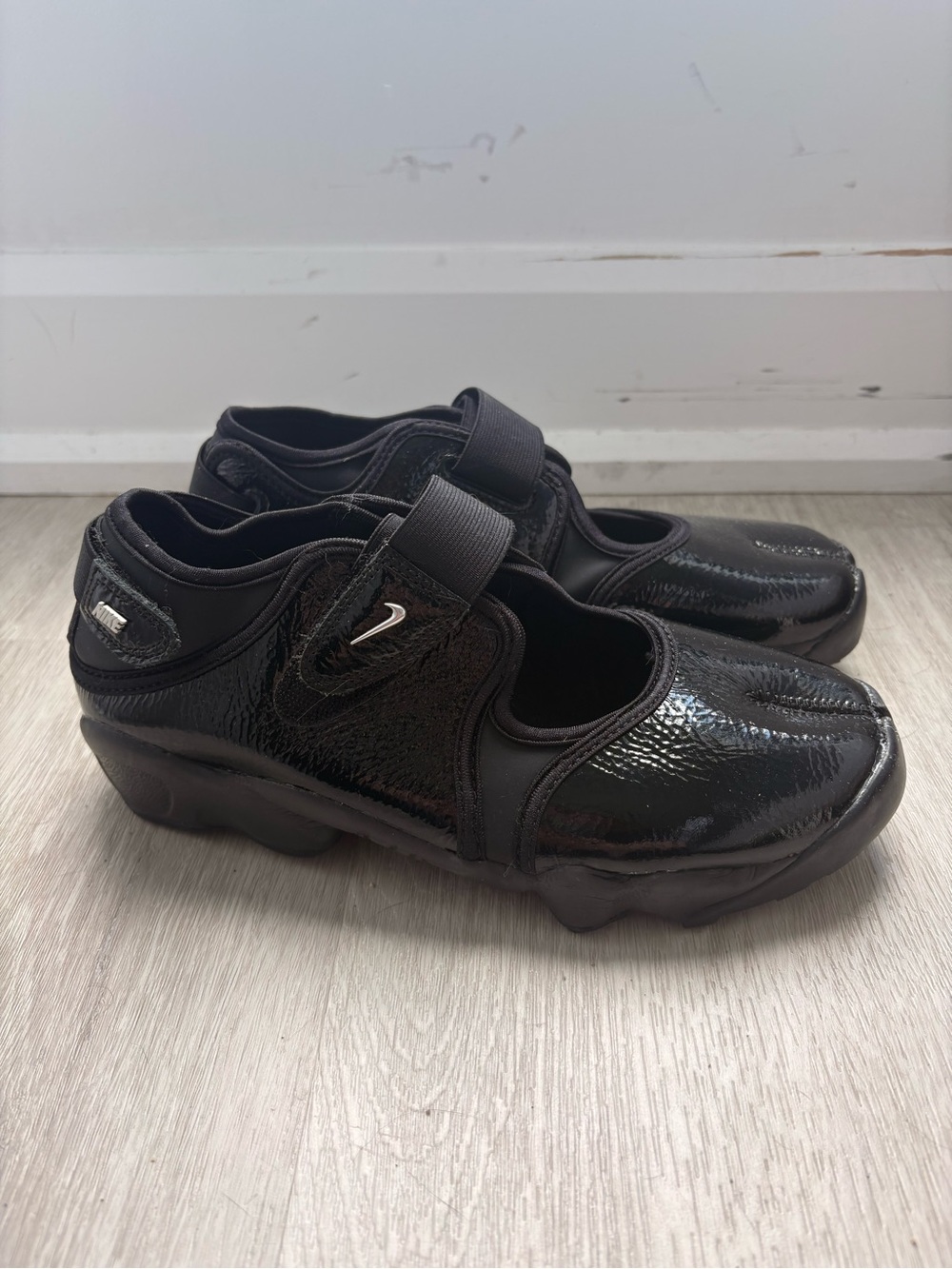Nike air rift